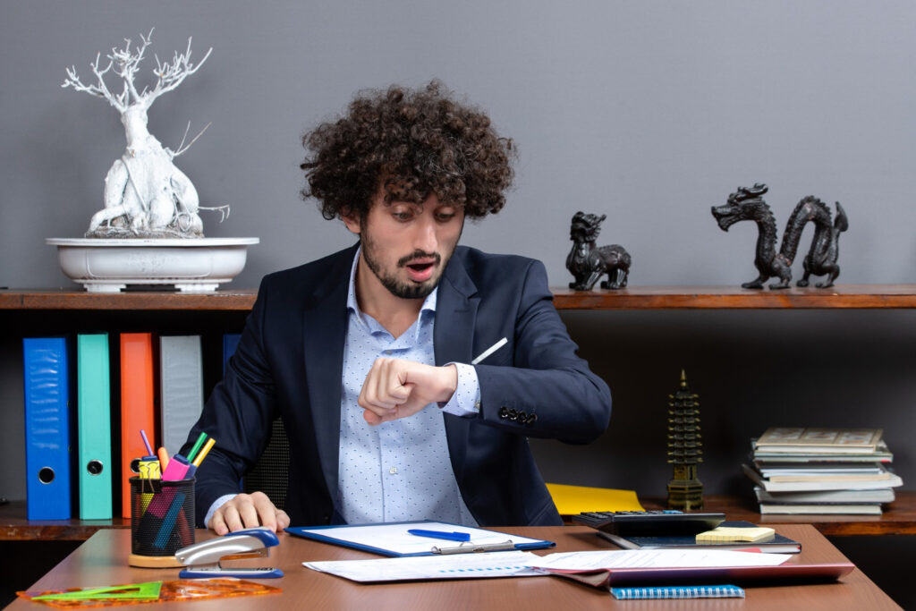How Fall Back 2025 Affects Work and Productivity